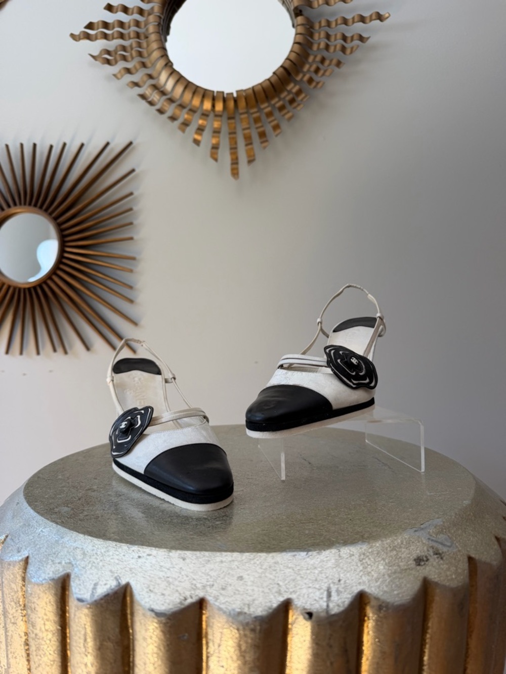 CHANEL - Two-Tone Slingback Wedges w/ Camellia Detail – Size 38.5 - Picture 2 of 15